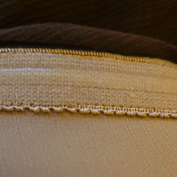 BCBGMaxAzria Beige Label Close-Up - Picture 10 of 10